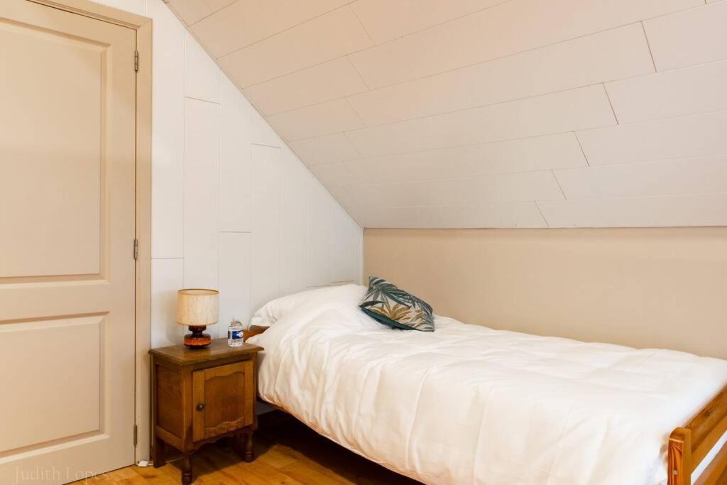 Maison Spacieuse Unifamiliale. Gite La Clochette บาสตาญ ภายนอก รูปภาพ